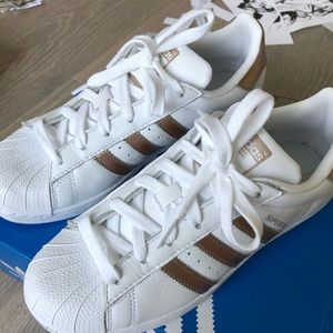 NIB Adidas Originals Superstars (US 6.5) AUTH
